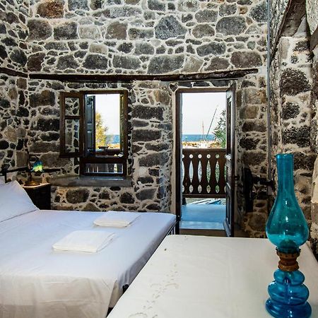 شقة Plousiadi΄S Stone House Skála المظهر الخارجي الصورة