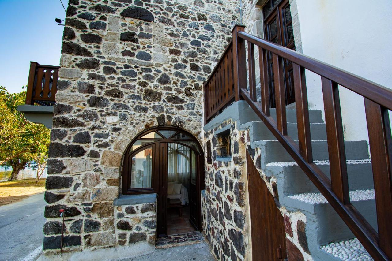 شقة Plousiadi΄S Stone House Skála المظهر الخارجي الصورة