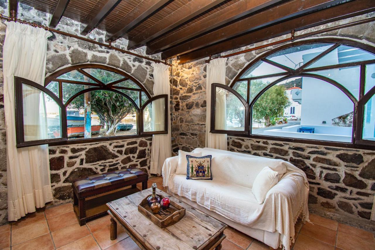 شقة Plousiadi΄S Stone House Skála المظهر الخارجي الصورة
