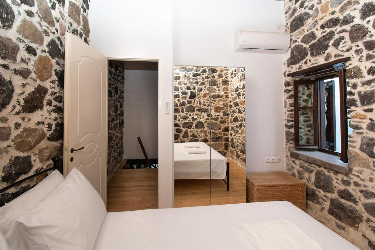 شقة Plousiadi΄S Stone House Skála المظهر الخارجي الصورة